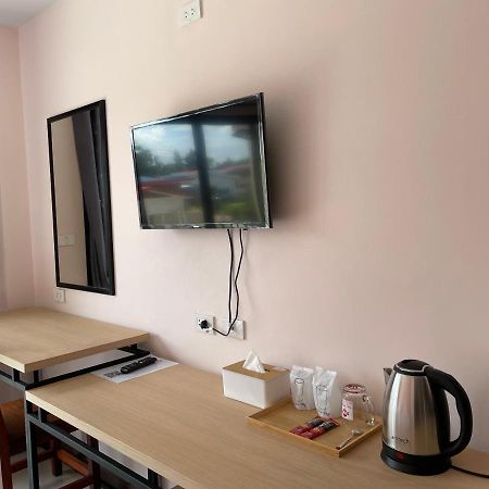 โรงแรมนิยม เอสทีเอ็น 2 - Niyom Stn 2 Hotel Ban Phue Exteriör bild