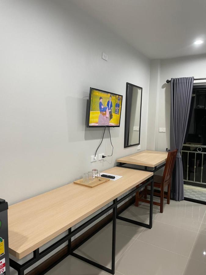 โรงแรมนิยม เอสทีเอ็น 2 - Niyom Stn 2 Hotel Ban Phue Exteriör bild