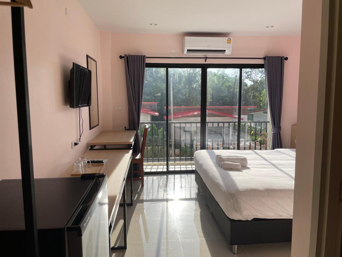 โรงแรมนิยม เอสทีเอ็น 2 - Niyom Stn 2 Hotel Ban Phue Exteriör bild